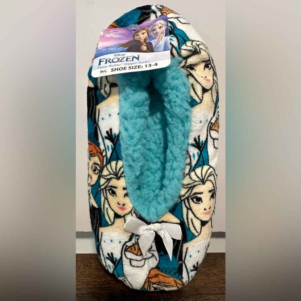 Disney Frozen Girls Fuzzy Babba Slipper Socks NWT Size 13-4